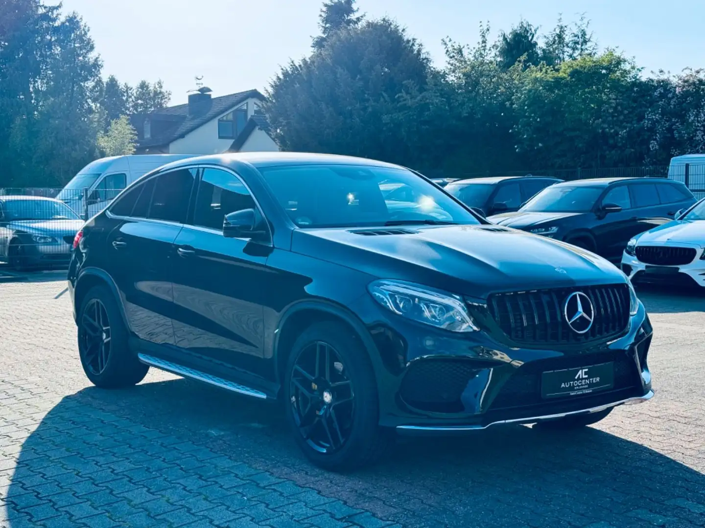 Mercedes-Benz GLE 350 d Coupe 4Matic AMG Line MEMORY+AIRMATIC Schwarz - 1