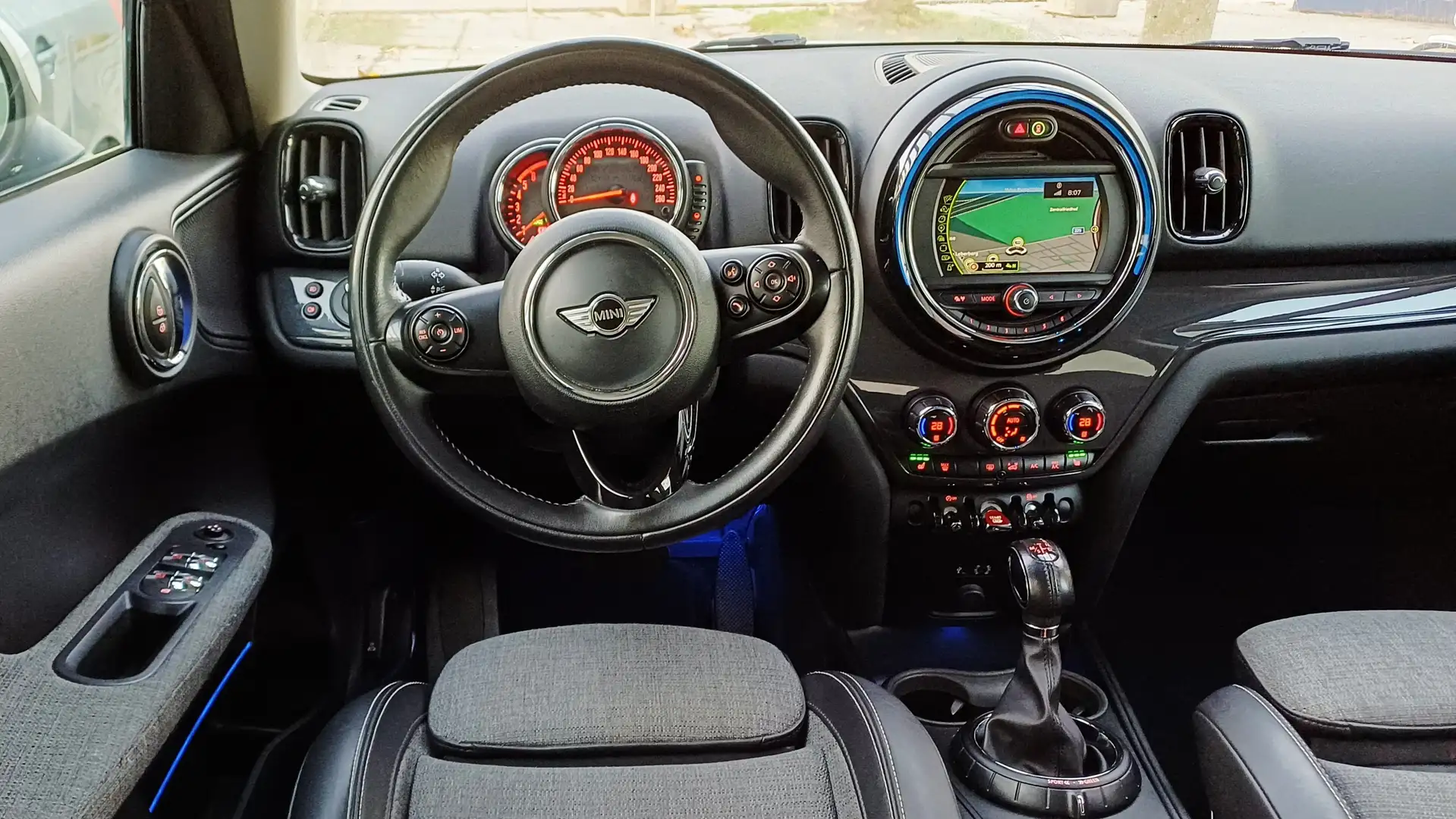 MINI Cooper D Countryman MINI Countryman Cooper D Aut. mit Navi Blau - 2