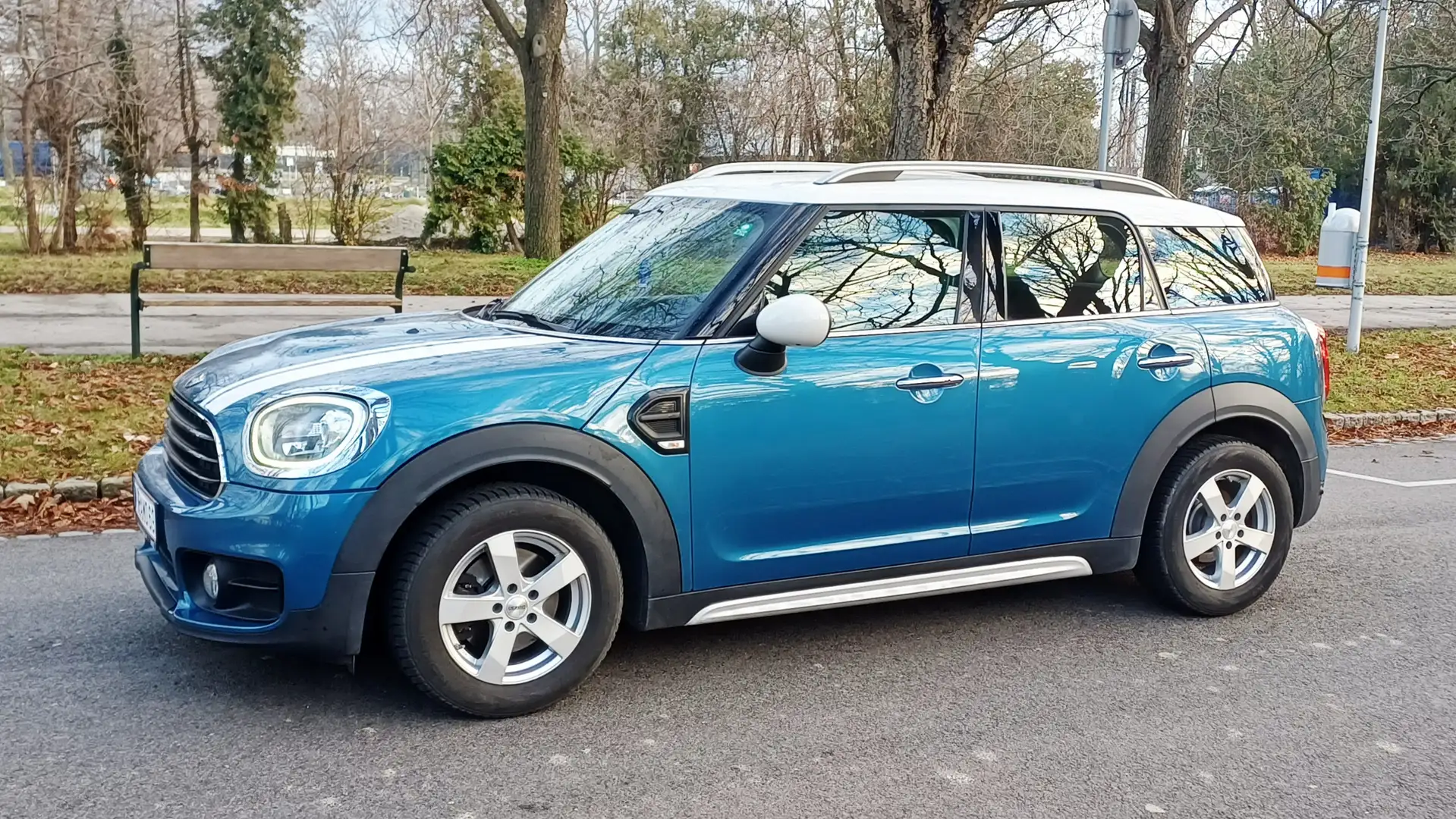 MINI Countryman D MINI Countryman D Automatik mit Navi Blau - 2