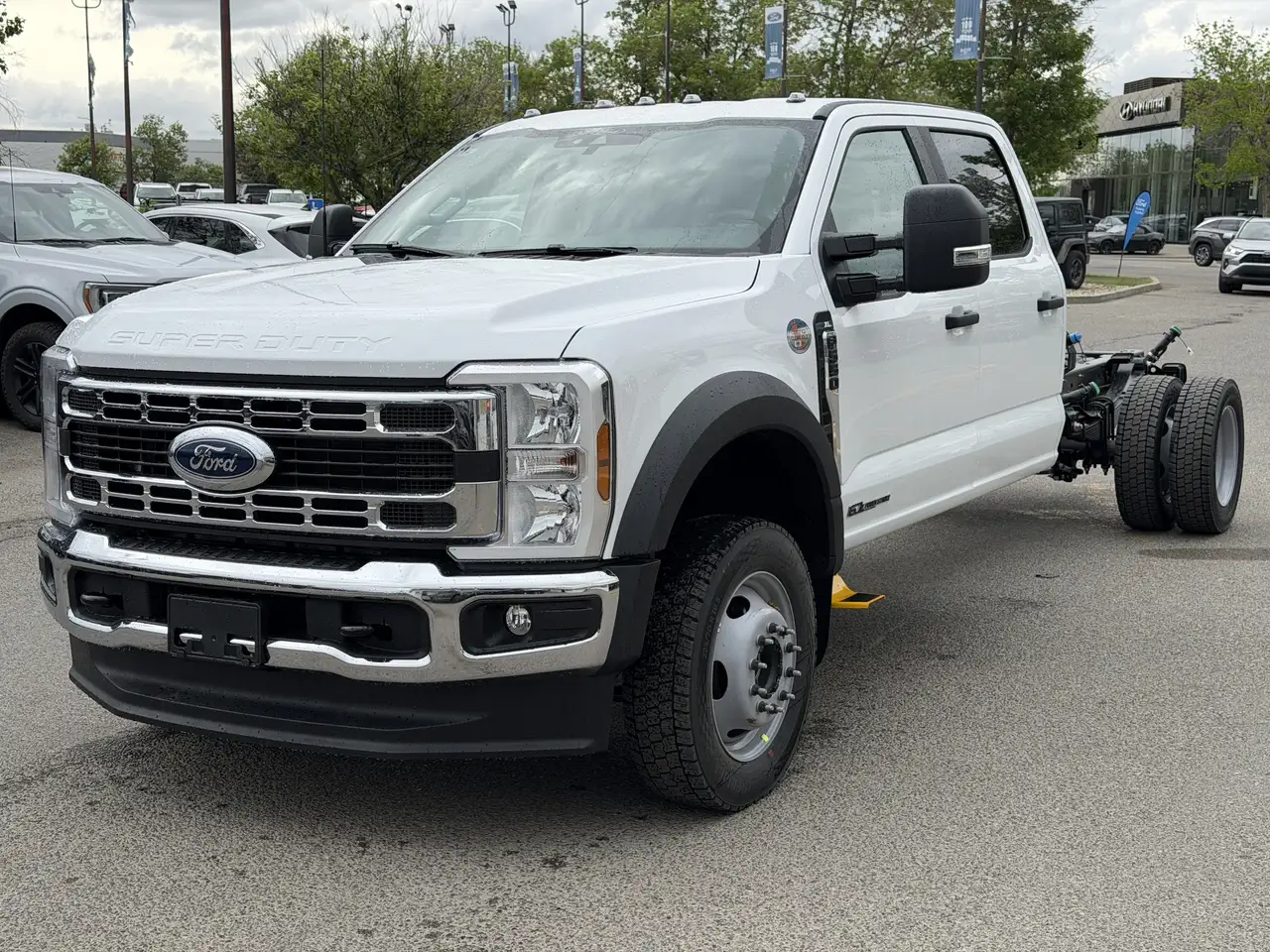 Ford F-550 Super Duty снимка Ford F-550 Super Duty