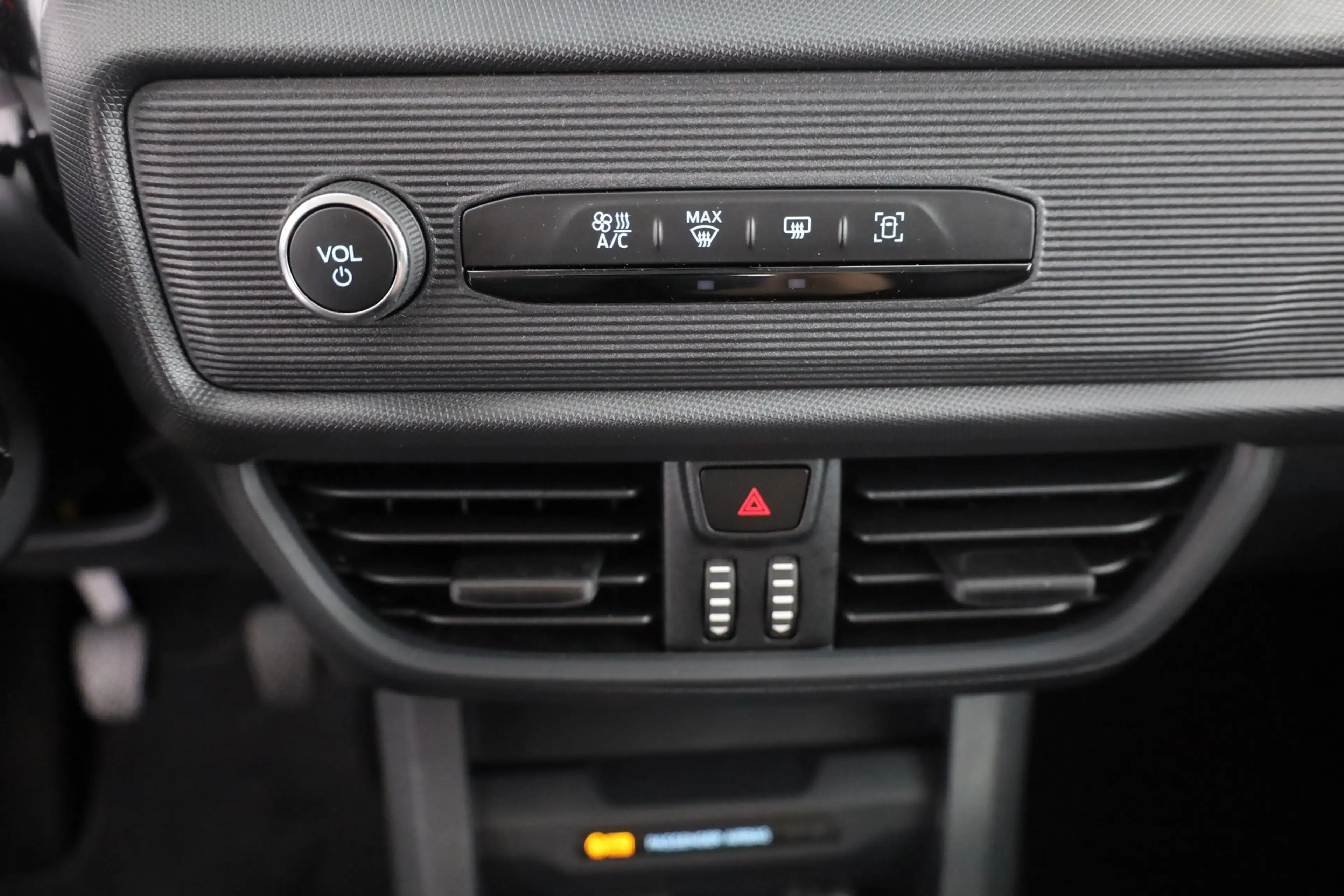 Ford Tourneo Courier Trend 1.0 EB Sitzheizung  Tempomat — photo 12