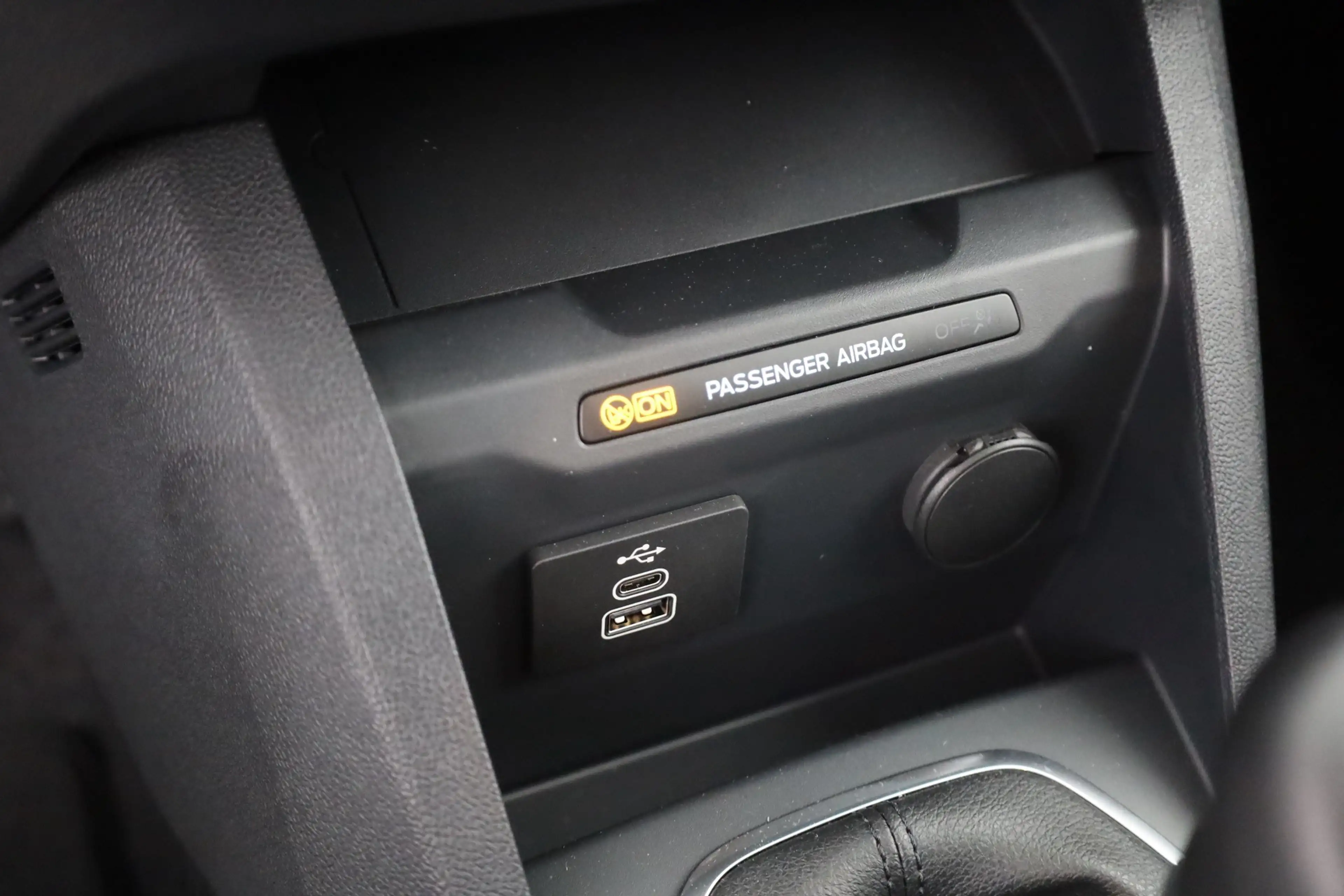 Ford Tourneo Courier Trend 1.0 EB Sitzheizung  Tempomat — photo 13