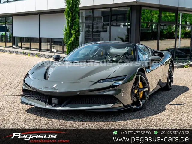 Ferrari SF90 Spider GRIGIO SCURO / RACING SEATS