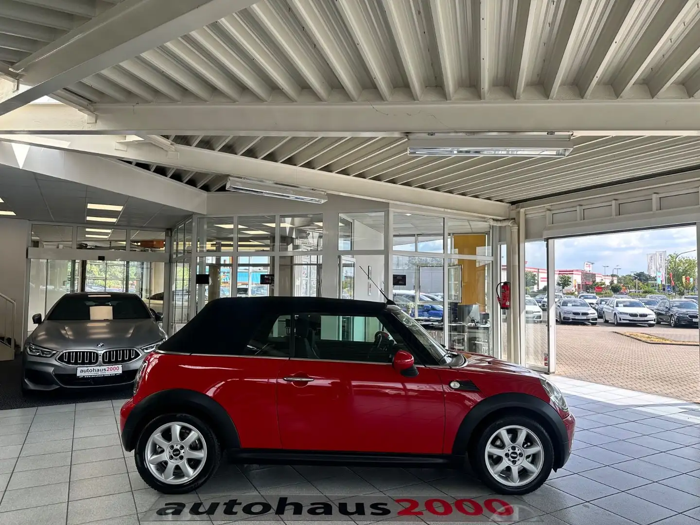 MINI Cooper Cabrio KLIMA/SHZ/1.HAND/PDC/CHILLI PAKET Rot - 2