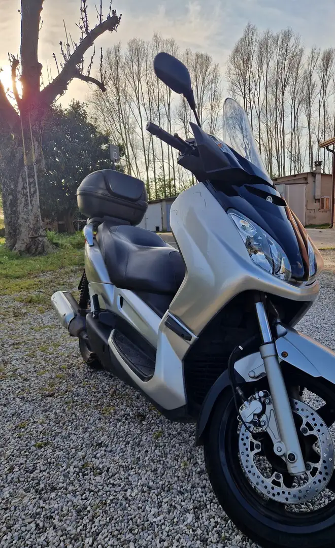Yamaha X-Max 250 Plateado - 2
