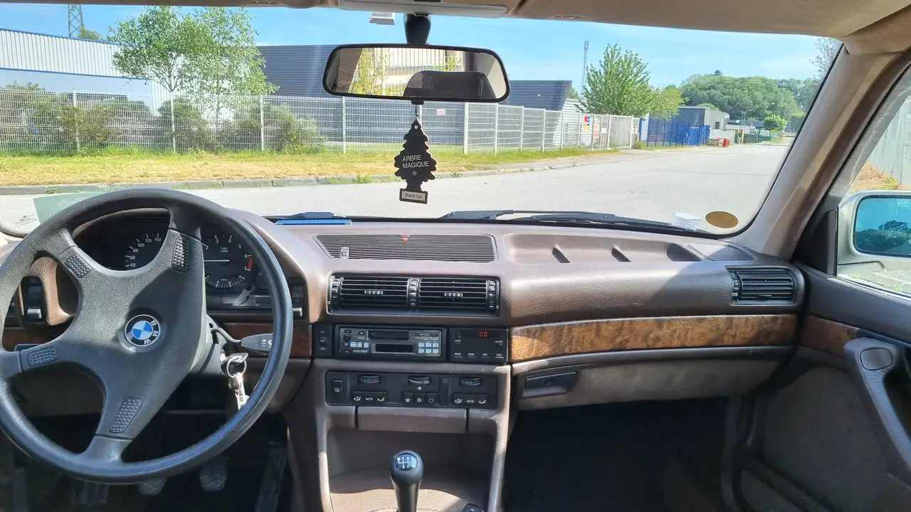 BMW 730i, foto 3