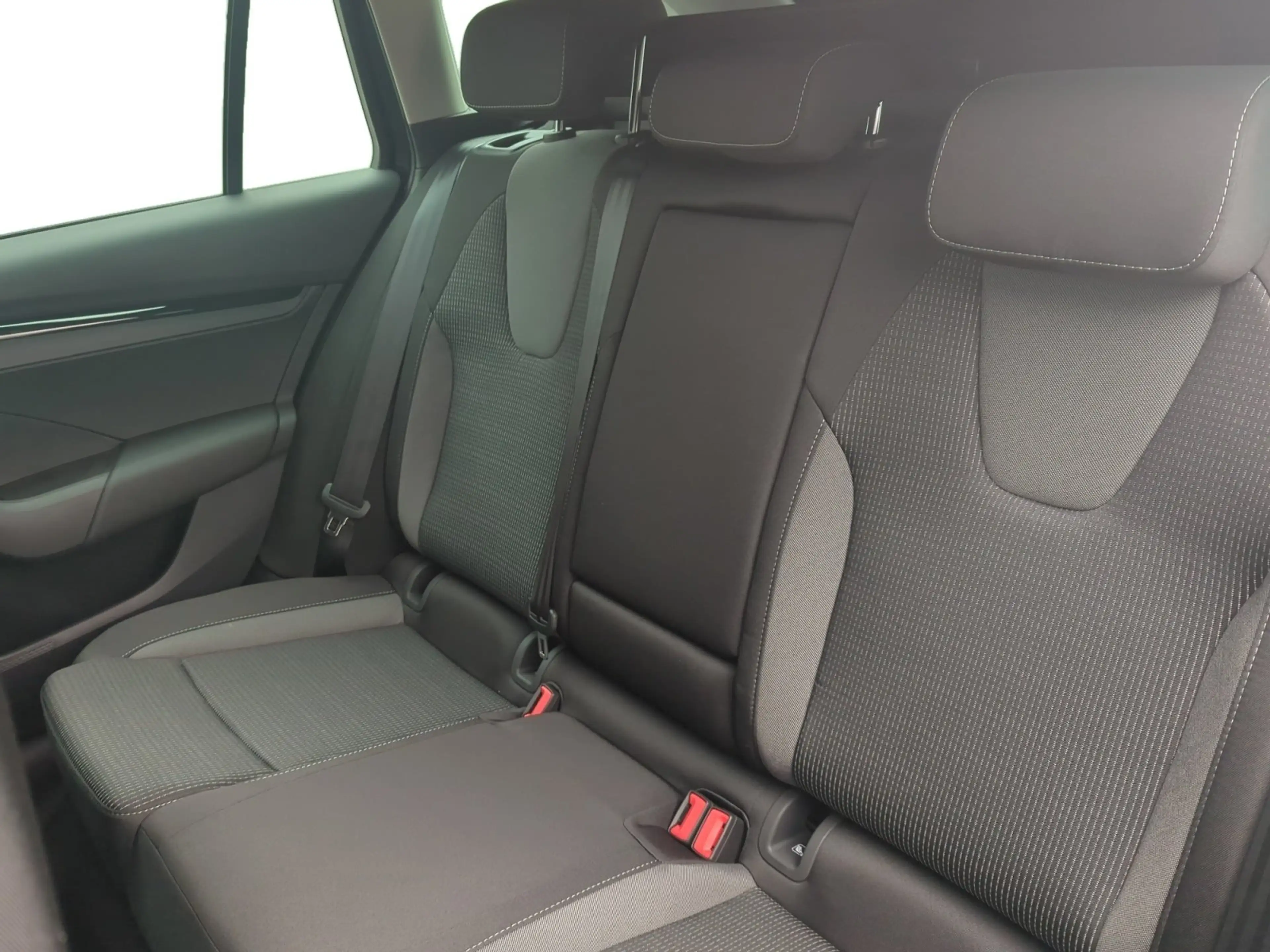 Skoda Octavia Combi Selection 1.5 TSI DSG ACC*AHK*LED — photo 9