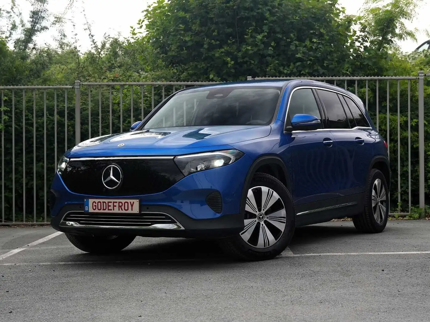 Mercedes-Benz EQB 250 + Keyless / 360° Kék - 2