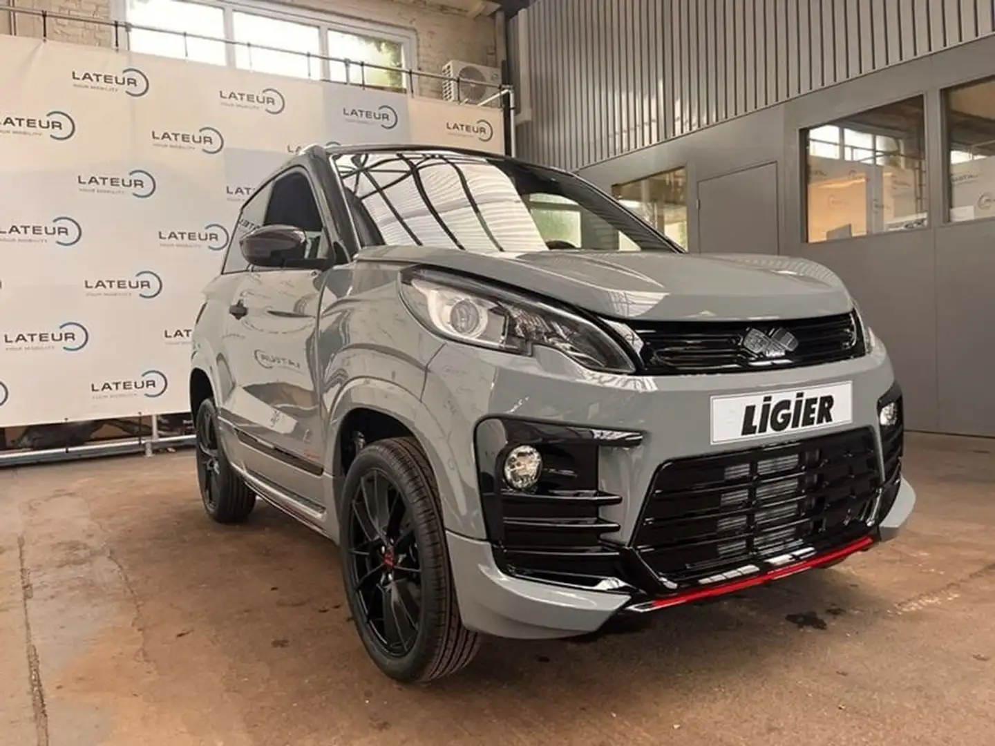 Ligier JS 60 Sport Ultimate Sun Diesel // Airco/Servo/Carplay/A Šedá - 2