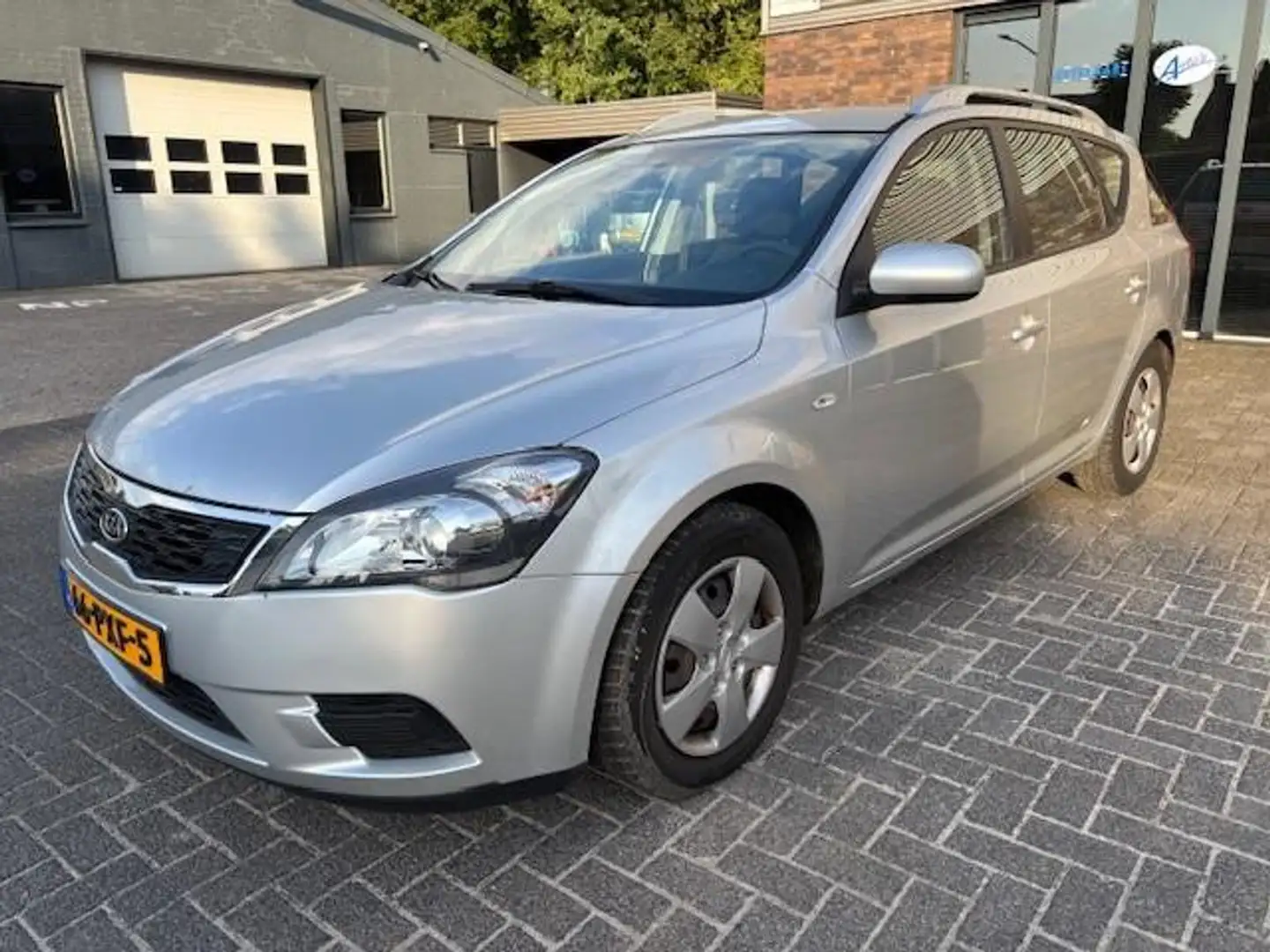 Kia Ceed / cee'd 1.4 CVVT X-tra Station Airco Grijs - 1