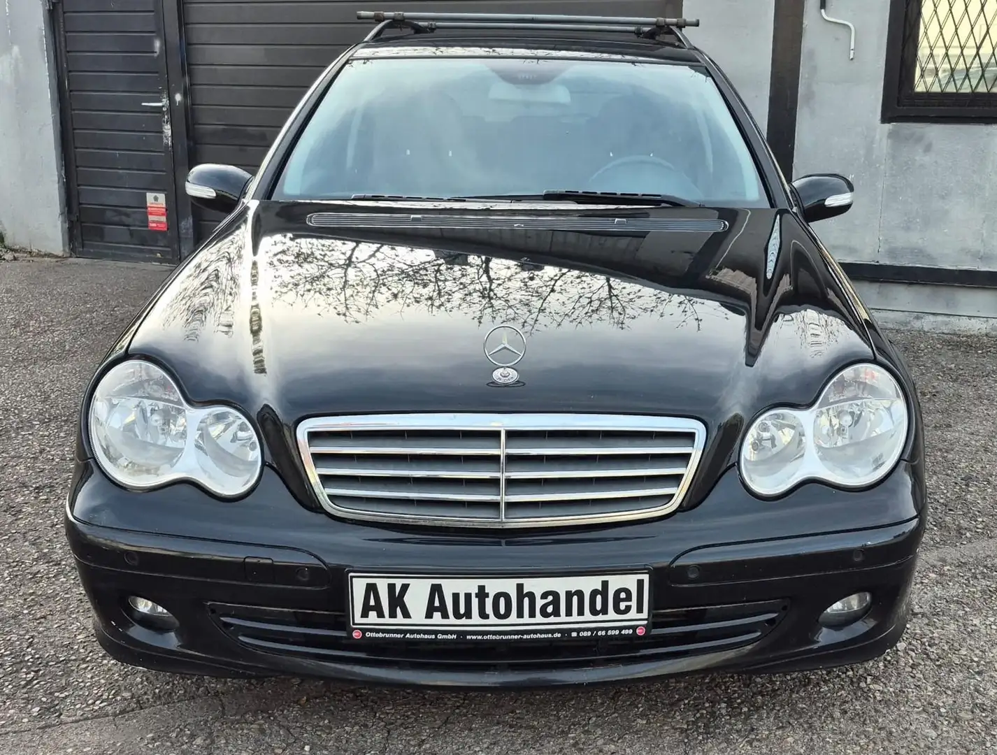 Mercedes-Benz C 220 T-Modell Aut. Tempomat Navi Klima Negro - 2