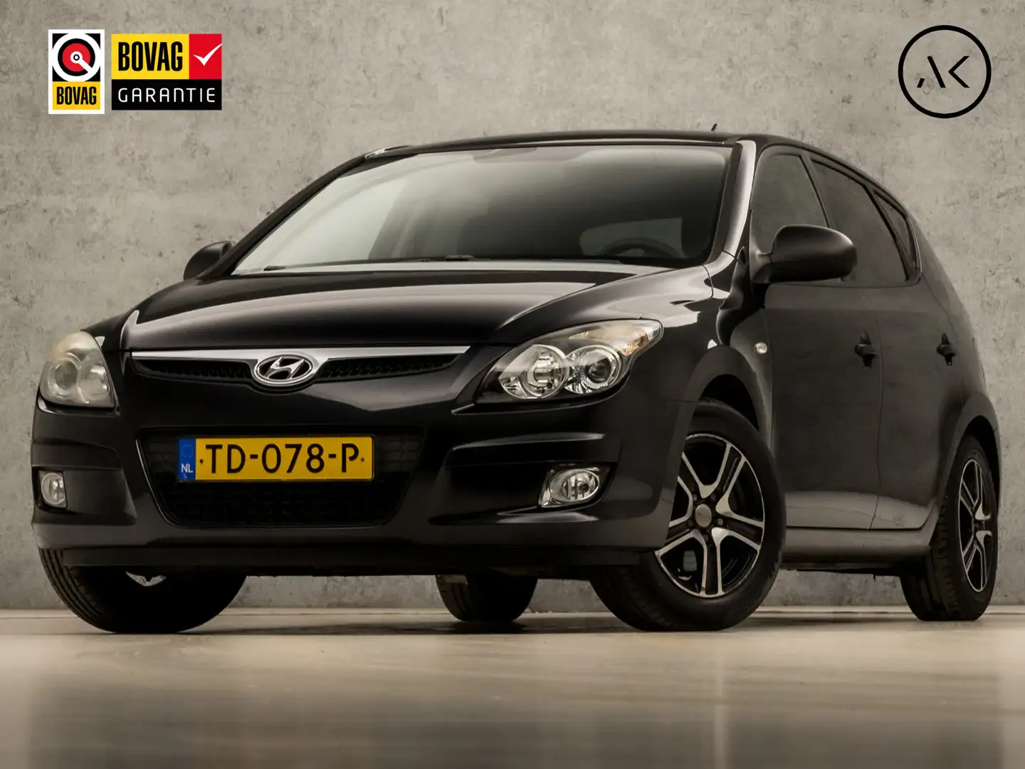 Hyundai i30 1.4i Sport (AIRCO, RADIO, GETINT GLAS, ELEK PAKKET Noir - 1