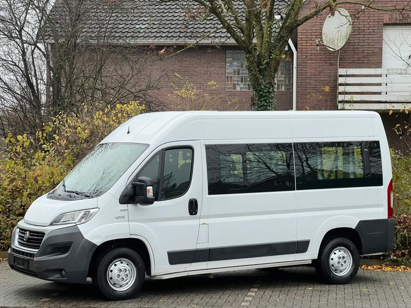 Fiat Ducato 3.0 Natural Power/CNG/Benzin 9 Sitze Pdc Weiß - 1