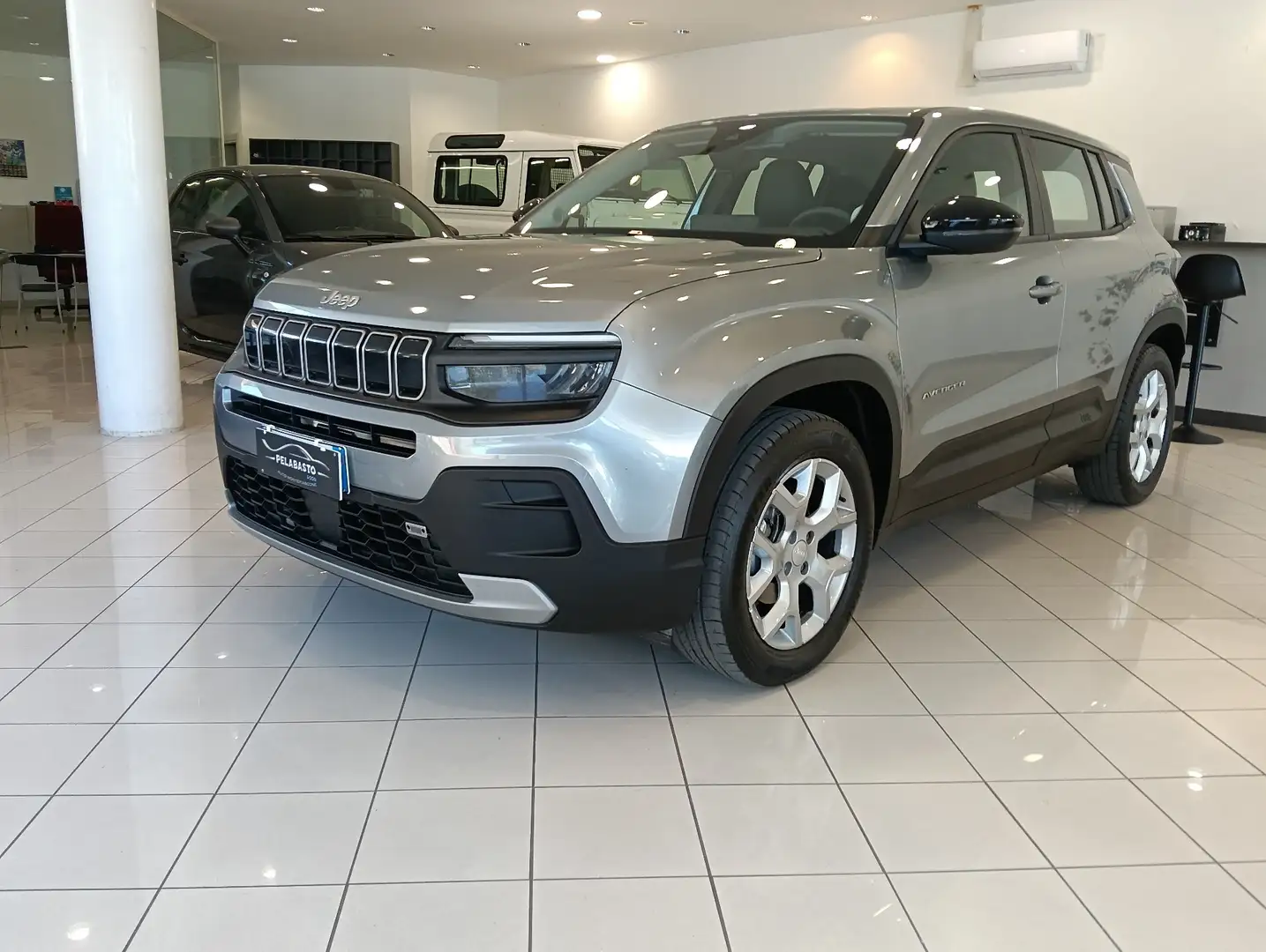Jeep Avenger Avenger 1.2 turbo Altitude fwd 100cv Grigio - 1