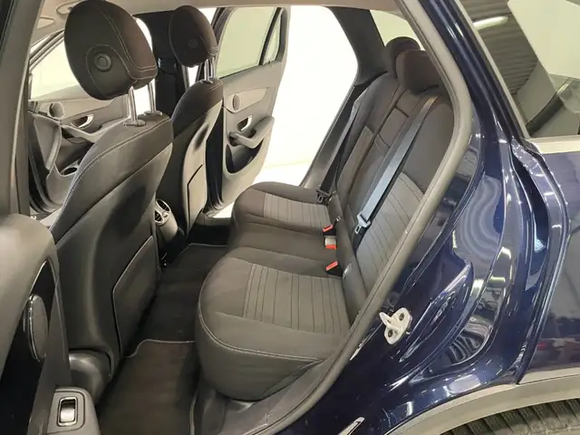 Mercedes-Benz GLC view 7