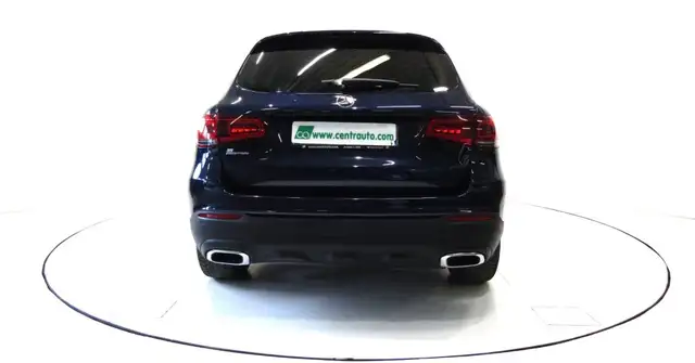 Mercedes-Benz GLC view 4