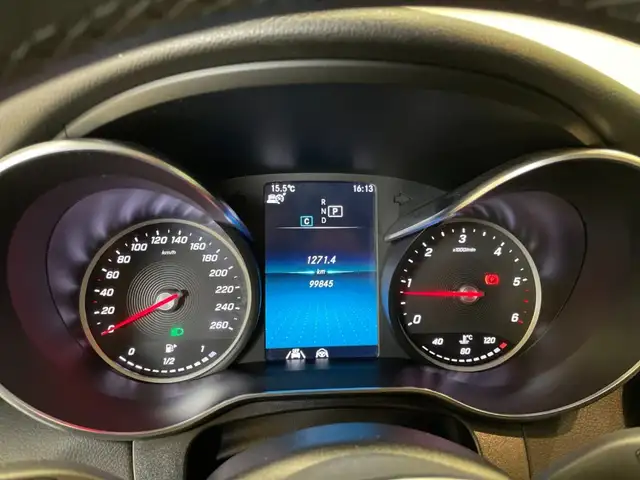 Mercedes-Benz GLC view 5