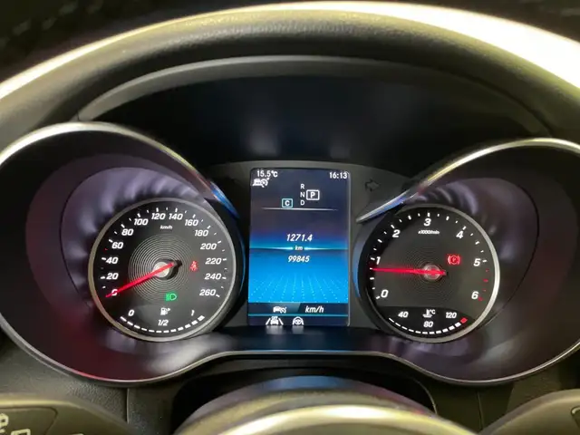 Mercedes-Benz GLC view 29