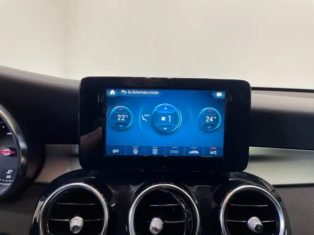 Mercedes-Benz GLC view 11