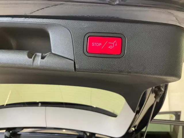 Mercedes-Benz GLC view 8