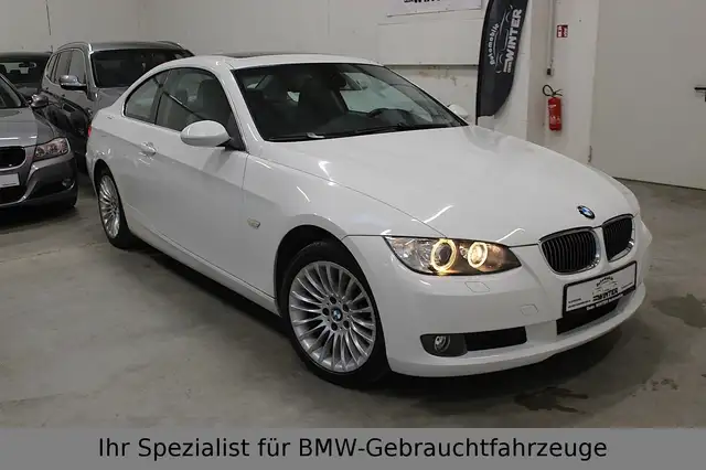 BMW 330 i xDrive*Navi*Vollleder*MFL*SHZ*Schiebedach