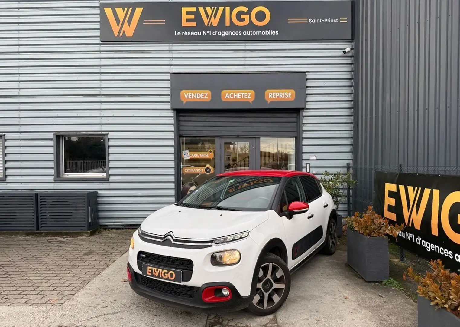 Citroen C3 generation-iii 1.2 110ch shine carplay distribution à jour caméra de recul Blanc - 1