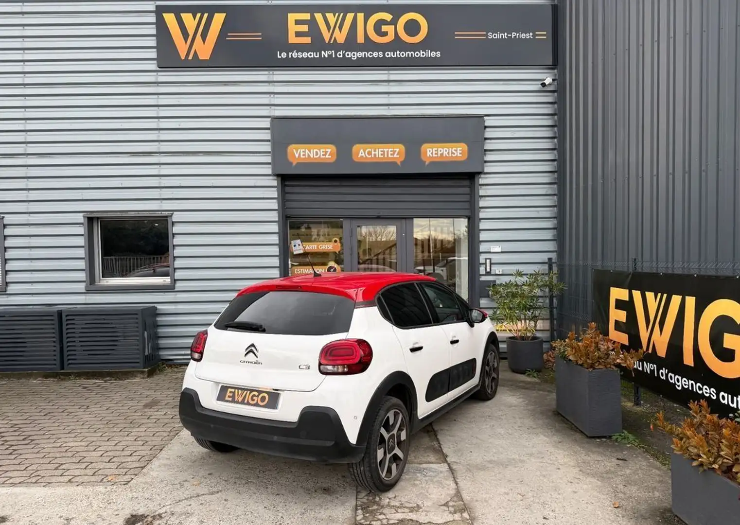 Citroen C3 generation-iii 1.2 110ch shine carplay distribution à jour caméra de recul Blanc - 2