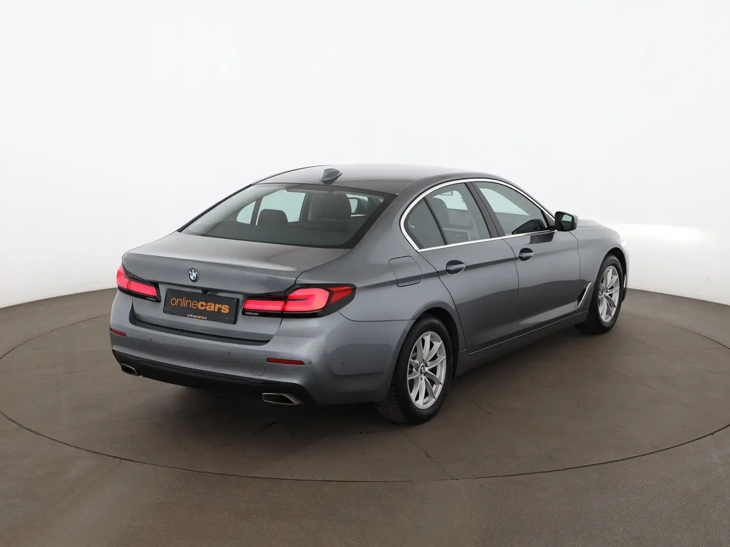 BMW 518 d Limousine Aut LED AHK LEDER DIGITAL-TACHO Grau - 2
