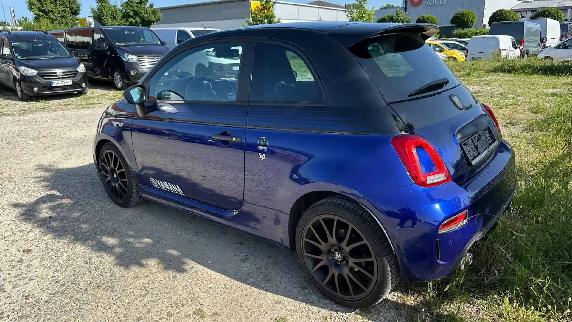 Abarth 595 Monster Energy Yamaha Schwarz - 1
