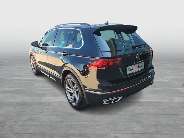 Volkswagen Tiguan view 4