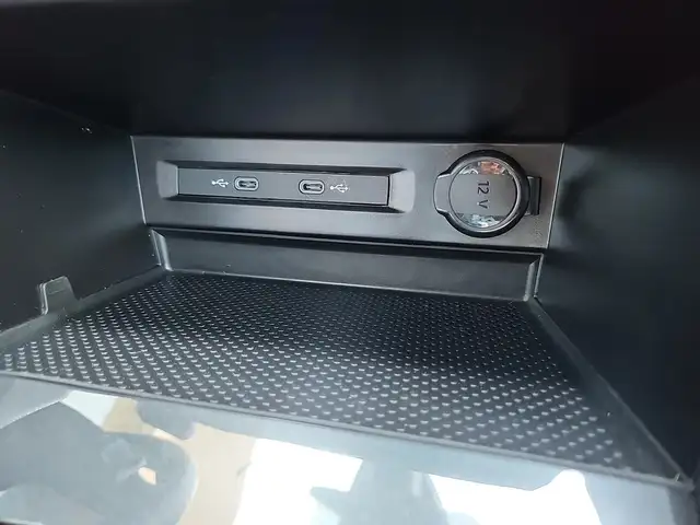 Volkswagen Tiguan view 23