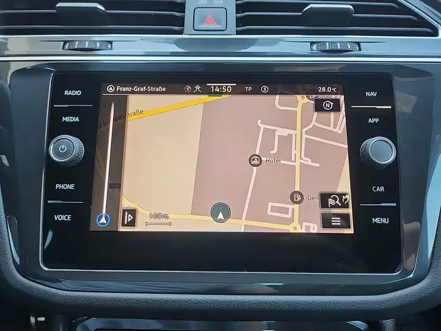 Volkswagen Tiguan view 12