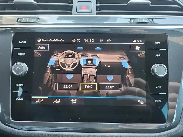 Volkswagen Tiguan view 14