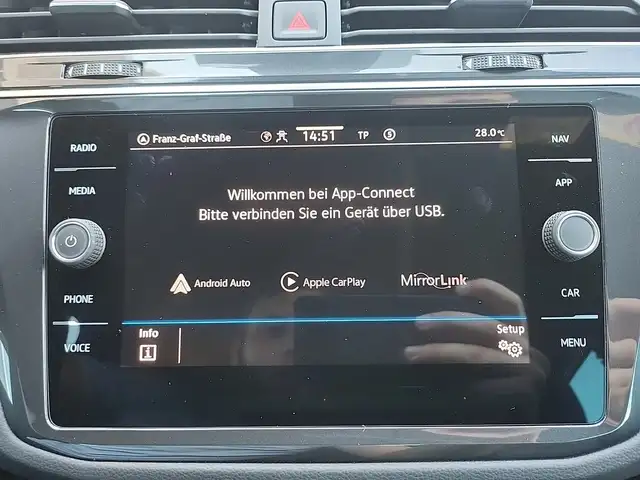 Volkswagen Tiguan view 17