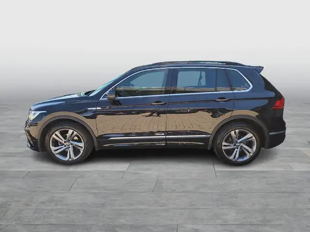 Volkswagen Tiguan view 3