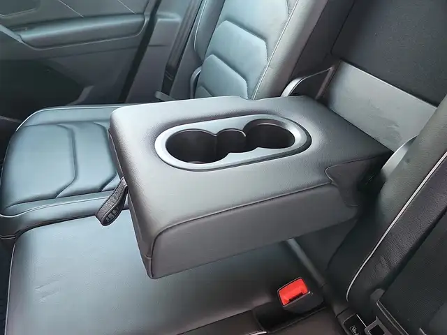 Volkswagen Tiguan view 28