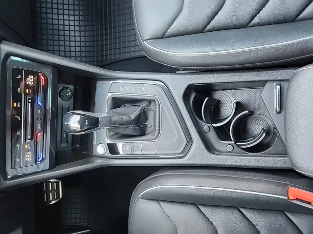 Volkswagen Tiguan view 22