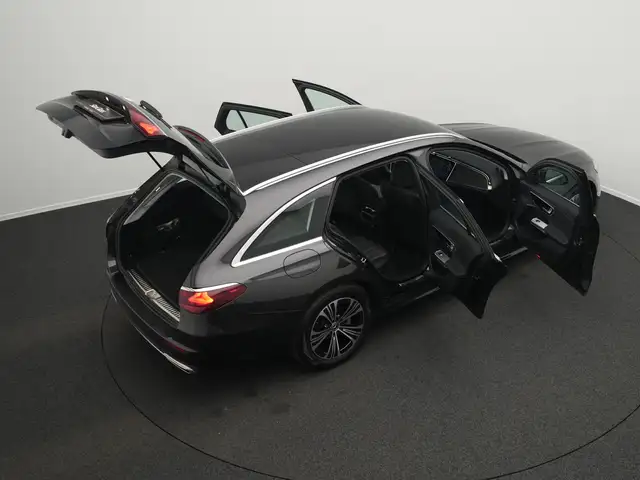 Mercedes-Benz E-Class view 15