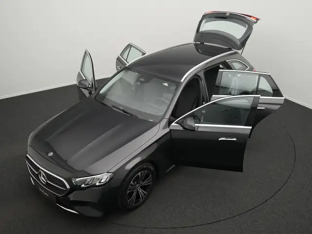 Mercedes-Benz E-Class view 14