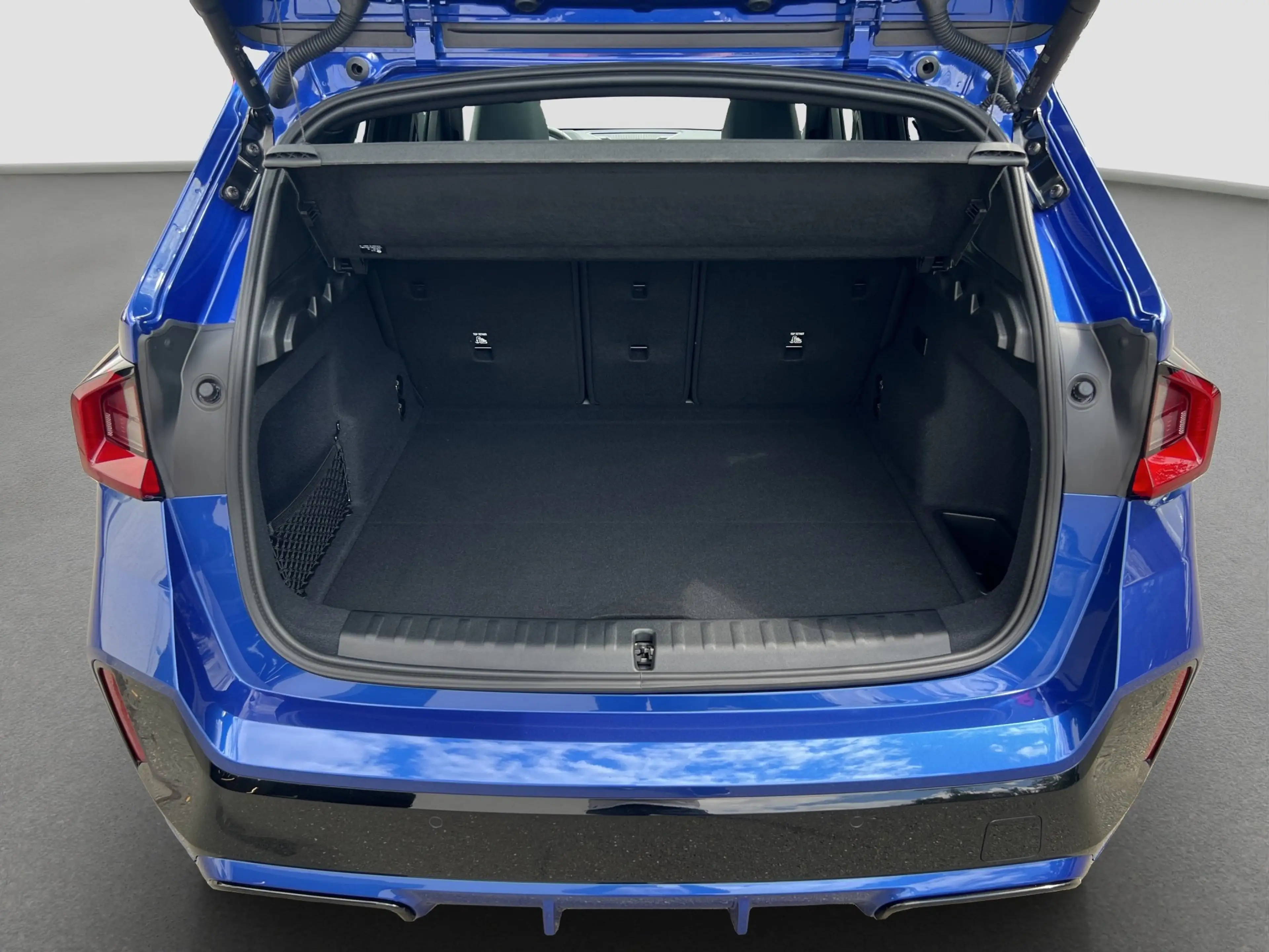 BMW iX1 xDrive30 ///M-Sport PRO ACC PanoSD SpurAss — photo 10