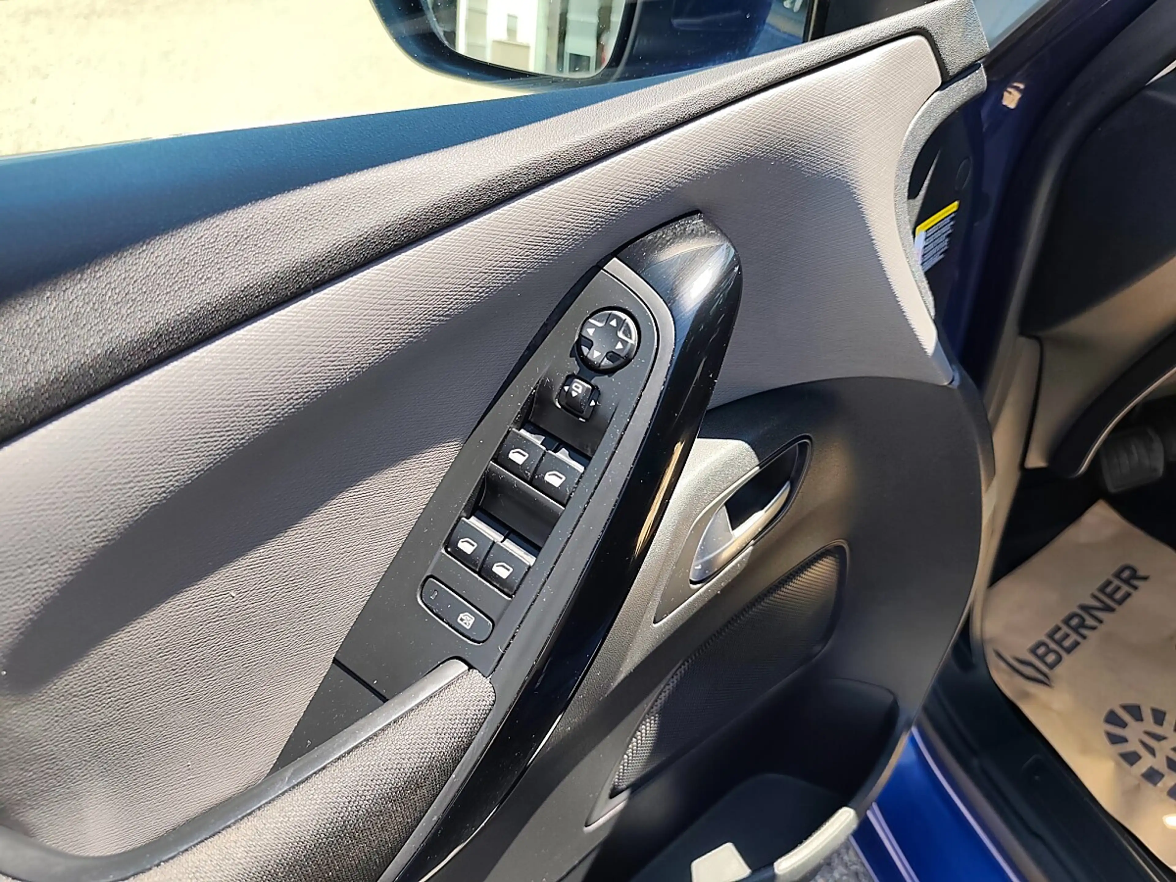 Citroen Grand C4 Picasso BlueHDI 120 S&S EAT6 Feel Edition — photo 12