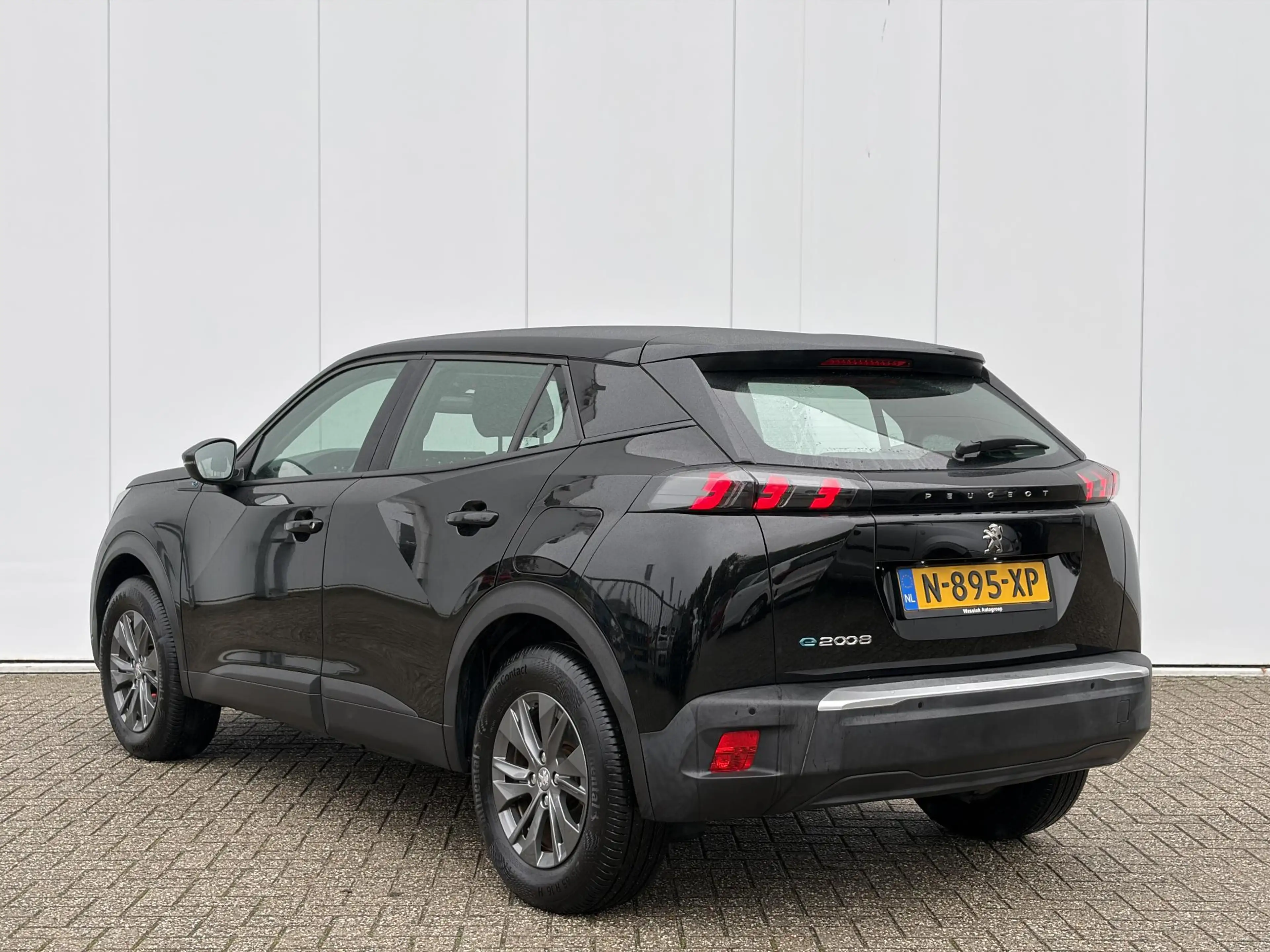 Peugeot e-2008 EV Active Pack 50 kWh | SOH 93,2 % | CarPlay | Par — photo 8