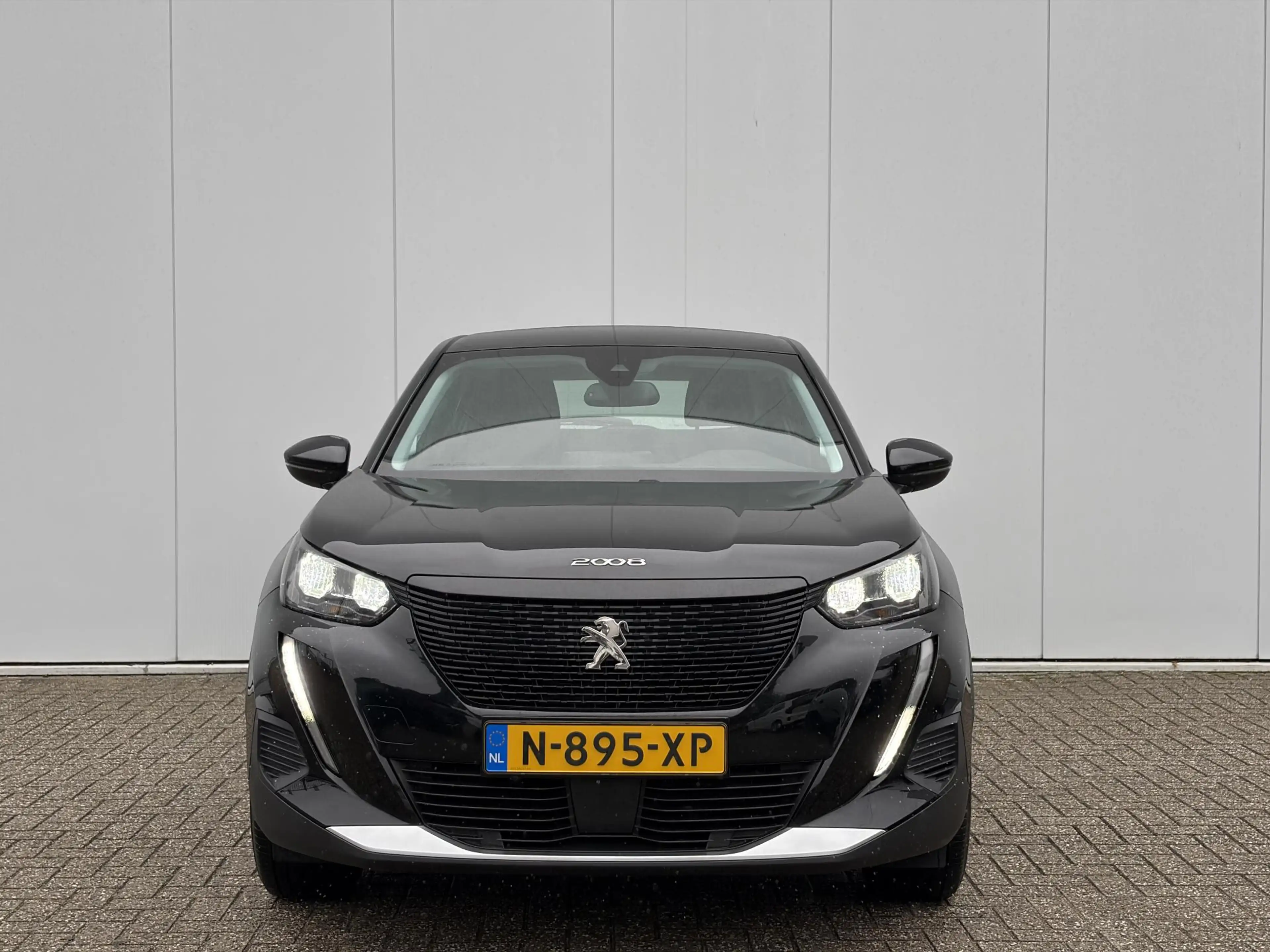 Peugeot e-2008 EV Active Pack 50 kWh | SOH 93,2 % | CarPlay | Par — photo 2