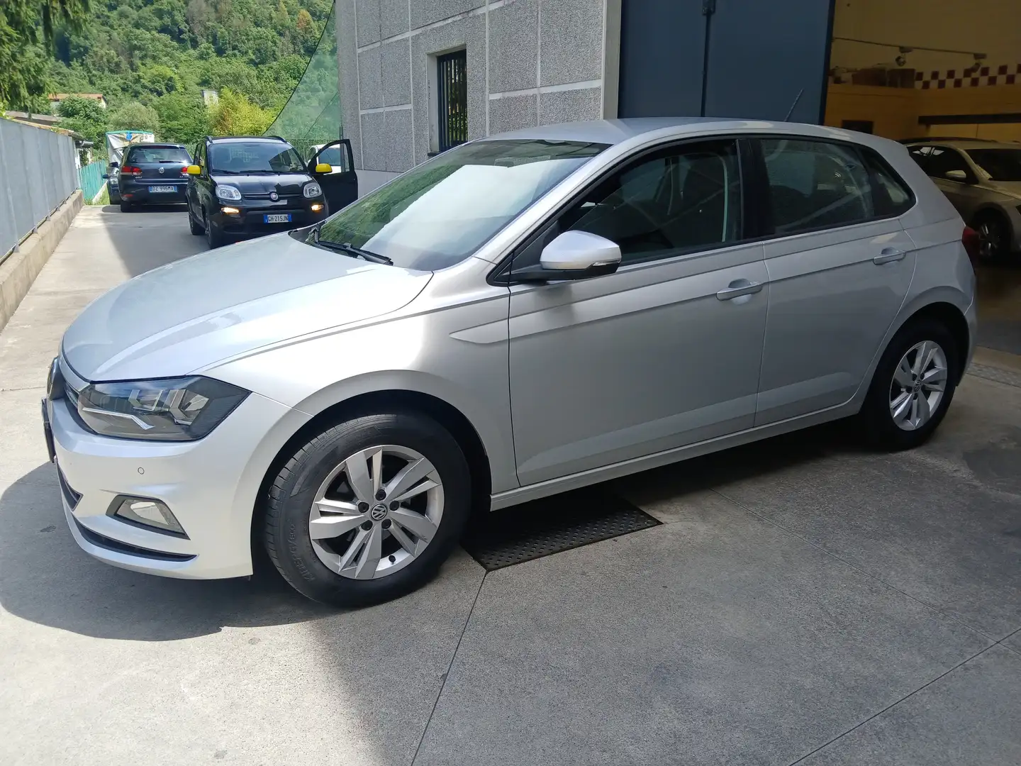 Volkswagen Polo Polo 5p 1.0 tsi Comfortline 95cv dsg Zilver - 2