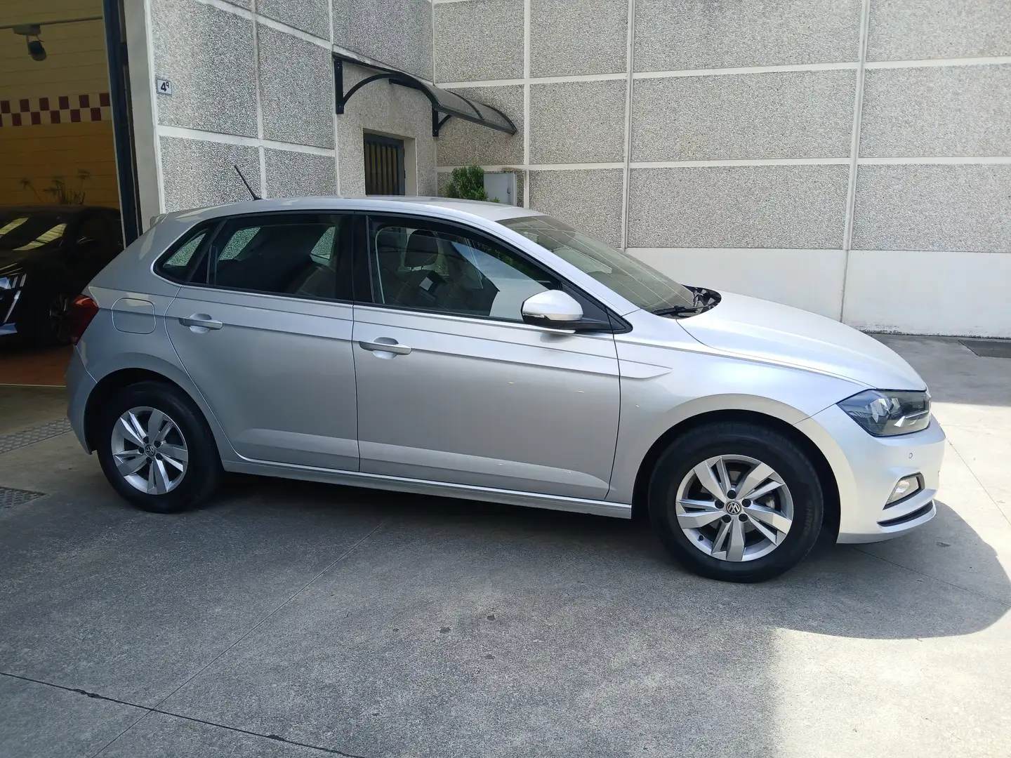 Volkswagen Polo Polo 5p 1.0 tsi Comfortline 95cv dsg Zilver - 1