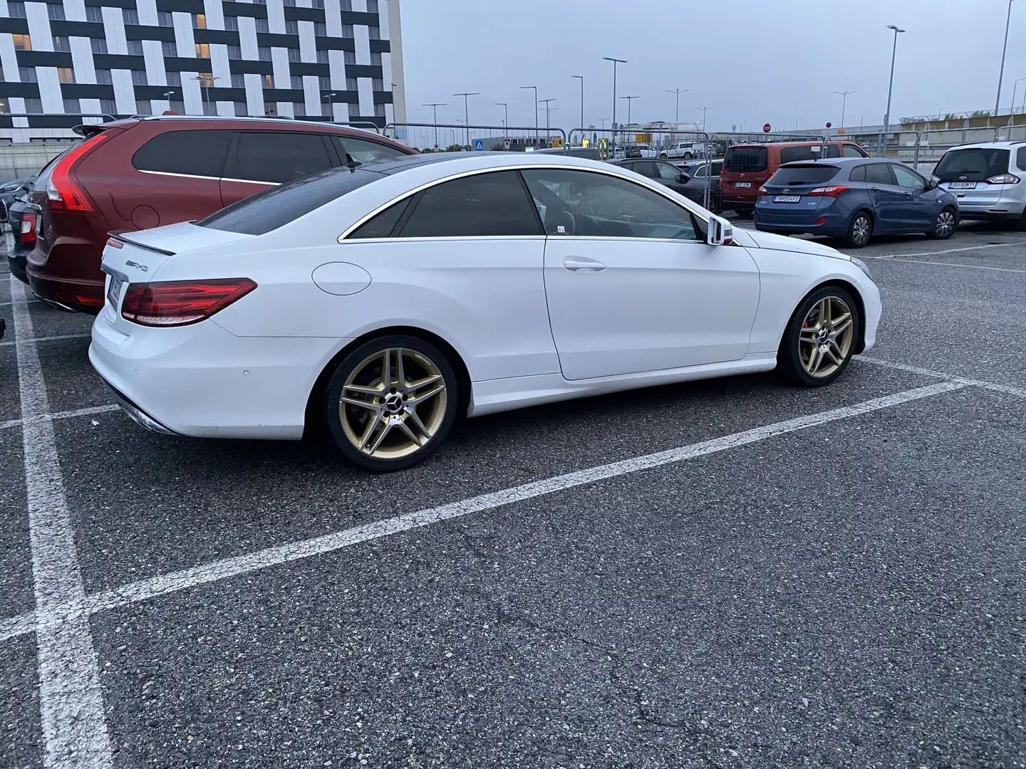 Mercedes-Benz E 220 CDI Weiß - 2