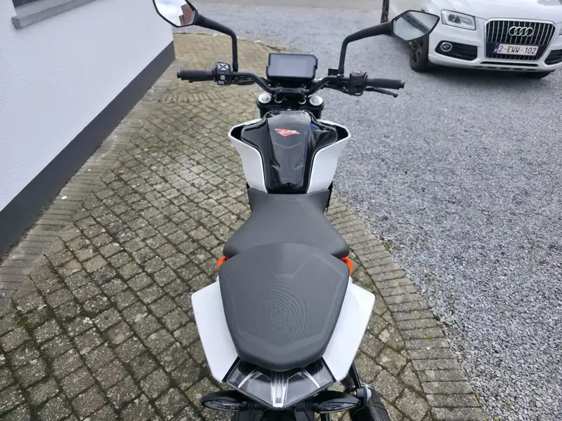 KTM 125 Duke - foto 6