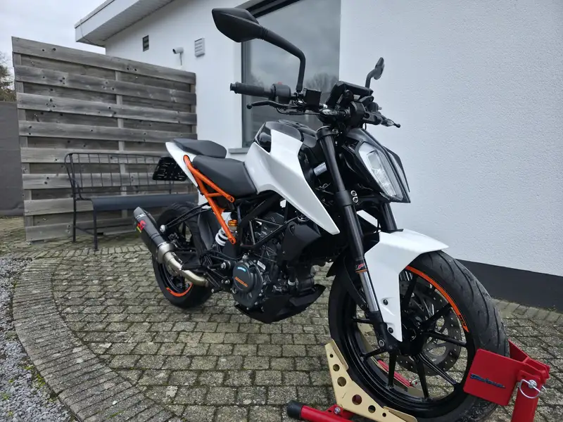 KTM 125 Duke - foto 2