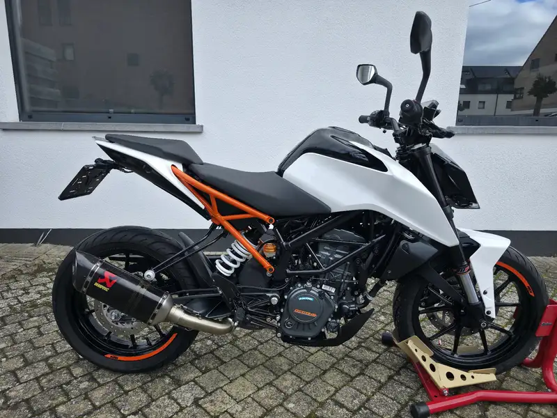 KTM 125 Duke - foto 3