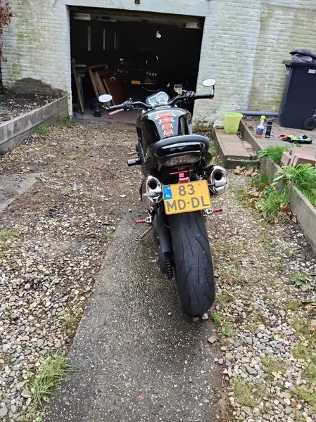 Triumph Speed Triple 1050 - foto 5